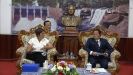 ຮອງເຈົ້າແຂວງບໍລິຄຳໄຊພ້ອມດ້ວຍຄະນະຕ້ອນຮັບການຢ້ຽມຢາມຕາງໜ້າສະຖານທູດເອຮົບ ປະຈຳລາວ