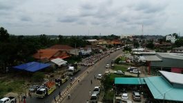 ພິທີຕ້ອນຮັບຮູບຫຼໍ່ເຈົ້າໄຊຍະເຊດຖາທິຣາດ ຈາກນະຄອນຫຼວງວຽງຈັນ ທີ່ຈະໄປປະດິດສະຖານທີ່ແຂວງອັດຕະປື ໄດ້ມາຮອດແຂວງບໍລິຄຳໄຊ ໃນເວລາ 12:30 ນາທີ ຂອງວັນທີ 27 ກໍລະກົດ 2020 ໂດຍມີທ່ານ ປອ ກອງແກ້ວ ໄຊສົງຄາມ ກຳມະການສູນກາງພັກ ເລຂາພັກແຂວງ ເຈົ້າແຂວງບໍລິຄຳໄຊ ພ້ອມດ້ວຍການນໍາຂອງແຂວງ, ການນໍາຂອງເມືອງປາກຊັນ, [&hellip;]