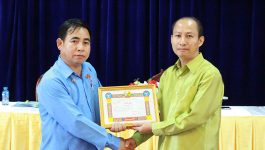 ໃນວັນທີ 24 ກໍລະກົດ 2020 ຢູ່ຫ້ອງປະຊຸມຫ້ອງວ່າການແຂວງ ຮາກຖານກຳມະບານຫ້ອງວ່າການແຂວງ ໄດ້ຈັດພິທີເຊື່ອມຊຶມ ເນື້ອໃນກອງປະຊຸມໃຫຍ່ຜູ້ແທນສະຫະພັນກຳມະບານແຂວງບໍລິຄຳໄຊ ຄັ້ງທີ VII ຂຶ້ນ ໂດຍການເປັນປະທານຂອງ ສະຫາຍ ຂັນແກ້ວ ວິໄລວັນ ປະທານຮາກຖານກຳມະບານຫ້ອງວ່າການ, ໃຫ້ກຽດເຂົ້າຮ່ວມໂດຍສະຫາຍ ພັນລອນ ແກ້ວວິເສດ ເລຂາຄະນະພັກຮາກຖານ [&hellip;]