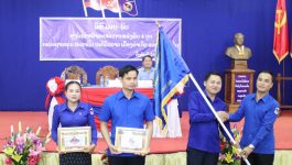   ໃນວັນທີ 28 ສິງຫາ 2020 ຢູ່ທີ່ຫ້ອງປະຊຸມຫ້ອງວ່າການເມືອງຄໍາເກີດ ໄດ້ຈັດພິທີມອບ-ຮັບໃບຢັ້ງຢືນ 4 ບຸກ-ທຸງໄຊນໍາໜ້າ 4 ບຸກ ແລະ ໃບຢັ້ງຢືນ 3 ດີ 4 ຮູ້ເຍົາວະຊົນທັນວາຂື້ນ ພາຍໃຕ້ການເປັນປະທານຂອງ ສະຫາຍ ທອງໄຂ [&hellip;]