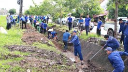 ຂະບວນການອອກແຮງງານອານາໄມລວມ ຂອງຊາວໜຸ່ມແຂວງບໍລິຄຳໄຊ ໄດ້ຈັດຂຶ້ນໃນວັນທີ 25 ສິງຫາ 2020 ຢູ່ອະນຸສາວະລີ ທ່ານ ສີສົມພອນ ລໍວັນໄຊ ໂດຍການເຂົ້າຮ່ວມຂອງ ທ່ານ ວັນວິໄລ ແດນພູຫຼວງ ປະທານແນວລາວສ້າງຊາດແຂວງ ທັງເປັນຫົວໜ້າຄະນະອະນຸກຳມະການຂະບວນການຂັ້ນແຂວງ ແລະ ທ່ານ ທອງມະນີ ໂຄດປັນຍາ [&hellip;]