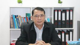 ເພື່ອເຮັດໃຫ້ວຽກງານສື່ມວນຊົນ ເປັນກະບອກສຽງອັນແຫຼມຄົມຂອງພັກ-ລັດ ແຂວງບໍລິຄຳໄຊໄດ້ເອົາໃຈໃສ່ປັບປຸງ, ແກ້ໄຂ ແລະ ຍົກລະດັບວຽກງານດັ່ງກ່າວ ໃຫ້ແທດເໝາະກັບຄວາມຮຽກຮ້ອງຕ້ອງການ ແລະ ສະພາບຕົວຈິງ ໂດຍໄດ້ນຳໃຊພາຫະນະສື່ມວນຊົນທີ່ມີ ພ້ອມທັງຫັນມານໍາສື່ທີ່ທັນສະໄໝ ເພື່ອເຜີຍແຜ່ຂໍ້ມູນຂ່າວສານ ໃຫ້ເຂົ້າເຖິງເປົ້າໝາຍຢ່າງກວ້າງຂວາງ ໃນທຸກສະຖານທີ່ ແລະ ທຸກເວລາ ທ່ານ ອຸດອນ ສອນສຸລິນ ຫົວໜ້າພະແນກຖະແຫຼງຂ່າວ, [&hellip;]
