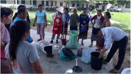 ເພື່ອເປັນການຊຸກຍູ້ສົ່ງເສີມແຜນພັດທະນາເສດຖະກິດ-ສັງຄົມ ແລະ ສ້າງຄວາມເຂັ້ມແຂງ ໃຫ້ແກ່ກຸ່ມປູກຜັກສະອາດ ໃນວັນທີ 29 ກໍລະກົດ 2020 ຢູ່ເດີ່ນວັດບ້ານຜາໂປງ ເມືອງທ່າພະບາດ ແຂວງບໍລິຄຳໄຊ ໄດ້ເປີດຊຸດອົບຮົມການປູກຜັກສະອາດໃນເຮືອນຮົ່ມ ໃຫ້ແກ່ຊາວກະສິກອນ 3 ບ້ານ ຄື: ບ້ານຜາໂປງ, ບ້ານທວາຍ ແລະ ບ້ານຫາດໄຊ [&hellip;]