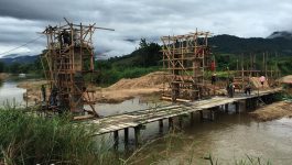 ບ້ານໜອງອໍ້ ມີຄອບຄົວພົ້ນທຸກ ແລະ ຄອບຄົວພັດທະນາ ກວມ 98% ຂອງຈຳນວນຄອບຄົວພາຍໃນບ້ານ ສະຫາຍ ດາວເພັດ ຫຼວງຊົມພູ ຄະນະໜ່ວຍພັກບ້ານໜອງອໍ້ ເມືອງຄໍາເກີດ ໄດ້ລາຍງານຕໍ່ກອງປະຊຸມໃຫຍ່ ຄັ້ງທີ VII ຂອງອົງຄະນະພັກແຂວງບໍລິຄຳໄຊ ທີ່ໄດ້ໄຂຂຶ້ນຢ່າງເປັນທາງການ ໃນວັນທີ 24 ກັນຍາ [&hellip;]