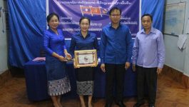 ເພື່ອເປັນການຢັ້ງຢືນເຖິງຜົນງານການຈັດຕັ້ງປະຕິບັດວຽກງານ 4 ບຸກໃນໄລຍະຜ່ານມາ ໃນວັນທີ 17 ກັນຍາ 2020 ຢູ່ຫ້ອງປະຊຸມອົງການແນວລາວສ້າງຊາດແຂວງ ໄດ້ຈັດພິທີມອບ-ຮັບໃບຢັ້ງຢືນ 4 ບຸກໃຫ້ແກ່ຊາວໜຸ່ມໜ່ວຍຮາກຖານແນວລາວສ້າງຊາດ ໃຫ້ກຽດເຂົ້າຮ່ວມໂດຍ ສະຫາຍ ວັນນະສິນ ສອນວິໄລ ຮອງເລຂາຄະນະບໍລິຫານງານຊາວໜຸ່ມແຂວງ, ສະຫາຍ ນາງ ເກດແກ້ວ ກົມມະແສງ [&hellip;]