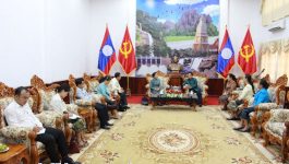 ໃນຕອນບ່າຍຂອງວັນທີ 16 ຕຸລາ 2020 ຢູ່ຫ້ອງຮັບຮອງຂອງແຂວງ ທ່ານ ວັນວິໄລ ແດນພູຫຼວງ ຮອງເລຂາພັກແຂວງ ປະທານແນວລາວສ້າງຊາດແຂວງ ພ້ອມດ້ວຍຄະນະ ໄດ້ເປັນກຽດຕ້ອນຮັບທ່ານນາງ ມະນີວັນ ເຢຍປາວເຮີ ຮອງປະທານກຳມາທິການ ວັດທະນະທຳ-ສັງຄົມ ສະພາແຫ່ງຊາດ ພ້ອມດ້ວຍຄະນະ ທີ່ລົງມາຢ້ຽມຢາມ ແລະ [&hellip;]