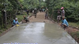 ໃນຕອນເຊົ້າຂອງວັນທີ 26 ຕຸລາ 2020 ທ່ານ ໄມຈອມ ວັນນະສານຄຳ ເຈົ້້າເມືອງປາກຊັນ ພ້ອມດ້ວຍວິຊາການຂະແໜງການກ່ຽວຂ້ອງຂອງເມືອງ ໄດ້ລົງຕິດຕາມກວດກາ ເບິ່ງການກໍ່ສ້າງທາງຊອຍ ປູດ້ວຍເບຕົງເສີມເຫຼັກ ຢູູ່ບ້ານທ່າບໍ່ ເມືອງປາກຊັນ ແຂວງບໍລິຄຳໄຊ ເຊິ່ງໄດ້ຮັບທຶນການຊ່ວຍເຫຼືອລ້າ ຈາກໂຄງການພັດທະນາບ້ານໃໝ່ ແຊມາອຶລ ອູດົງ ຈາກ [&hellip;]