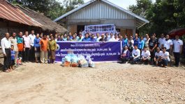 ໃນວັນທີ 10 ຕຸລາ 2020 ໄດ້ມີພິທີມອບ-ຮັບເຮືອນ ໃຫ້ຄອບຄົວທ້າວ ຄຳເຊ ກໍແກ້ວວົງໄຊ ປະຊາຊົນບ້ານນ້ຳງຽບ ຄຸ້ມໂພນສີ ເມືອງປາກຊັນ ແຂວງບໍລິຄຳໄຊ ເຊິ່ງເປັນຄອບຄົວທຸກຍາກແລະ ພື້ນໂຮງຮຽນປະຖົມສົມບູນໂພນສີ ເຂົ້າຮ່ວມໂດຍ ທ່ານ ວັນວິໄລ ແດນພູຫຼວງ ປະທານແນວລາວສ້າງຊາດແຂວງ ຜູ້ຊີ້ນຳອົງການຈັດຕັ້ງມະຫາຊົນ, [&hellip;]