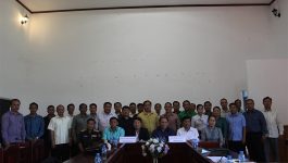ກອງປະຊຸມແລກປ່ຽນບົດຮຽນການຈັດຕັ້ງປະຕິບັດ ການພັດທະນາເສດຖະກິດ-ສັງຄົມ ລະຫວ່າງ ເມືອງທ່າພະບາດ ແຂວງບໍລິຄຳໄຊ ແລະ ເມືອງປາກງື່ມ ນະຄອນຫລວງວຽງຈັນ ໄດ້ຈັດຂຶ້ນໃນວັນທີ 1 ຕຸລາ 2020 ຢູ່ຫ້ອງປະຊຸມປົກຄອງເມືອງປາກງື່ມ. ໂດຍພາຍໃຕ້ການເປັນປະທານຮ່ວມ ຂອງ ທ່ານ ປອ ດວງຕາ ມໍລະຄາສຸກ ເຈົ້າເມືອງທ່າພະບາດ [&hellip;]