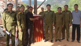   ເພື່ອເປັນການຊຸກຍູ້ ປະກອບສ່ວນເຂົ້າໃນການພັດທະນາພື້ນຖານໂຄງລ່າງຂອງວຽກງານ ປກສ ເມືອງ, ໃນຕອນບ່າຍຂອງ ວັນທີ 16 ພະຈິກ 2020 ຢູ່ກອງບັນຊາການ ປກສ ເມືອງວຽງທອງ, ແຂວງບໍລິຄໍາໄຊ ທ່ານ ຊຽງເພັດ ອິນທໍາມະວົງ ຜູ້ອໍານວຍການ ບໍລິສັດ ວັນດີການໄຟຟ້າ [&hellip;]