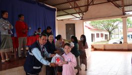 ໂດຍເຫັນໄດ້ຄວາມຈຳເປັນ ແລະ ສຳຄັນ ໃນການຊຸກຍູ້ວຽກງານການສຶກສາ ອົງການກາແດງແຂວງບໍລິຄໍາໄຊ ໄດ້ລົງມາມອບເຄື່ອງໃຫ້ນັກຮຽນສາມັນກິນນອນຊົນເຜົ່າ ທີ່ເມືອງຄຳເກີດ ແຂວງບໍລິຄຳໄຊ ໃນຕອນເຊົ້າຂອງວັນທີ 16 ພະຈິກ 2020 ທີ່ສະໂມສອນໂຮງຮຽນສາມັນກິນນອນຊົນເຜົ່າ ໂດຍການນໍາພາຂອງທ່ານ ບຸນຍົງ ປັນຍານຸວົງ ຮອງອົງການກາແດງ ແຂວງບໍລິຄໍາໄຊ. ທ່ານ ອາຈານ [&hellip;]