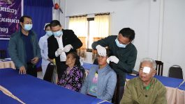 ໃນວັນທີ 13 ພະຈິກ 2020 ຢູ່ຫ້ອງປະຊຸມ ຫ້ອງການສາທາລະນະສຸກ ເມືອງວຽງທອງ ແຂວງບໍລິຄໍາໄຊ ໄດ້ຈັດພິທີເປີດຕາ ທີ່ໄດ້ຜ່າຕັດມາແຕ່ວັນທີ 12 ພະຈິກ 2020 (ຄົນເຈັບຜ່າຕັດແກ່ນຕາຂຸ້ນ) ໂດຍເປັນກຽດເຂົ້າຮ່ວມຂອງ ທ່ານ ບົວພັນ ອິນຄໍາມະວົງ ຮອງເຈົ້າເມືອງວຽງທອງ, ທ່ານ [&hellip;]