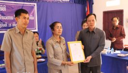 ພິທີປະກາດການຈັດຕັ້ງຂອງໂຮງຮຽນ ມ.ສ ໜອງບົວ ໄດ້ຈັດຂຶ້ນໃນຕອນບ່າຍຂອງວັນທີ 16 ທັນວາ 2020 ຢູ່ຫ້ອງປະຊຸມຂອງຕົນ, ເປັນກຽດເຂົ້າຮ່ວມຂອງທ່ານ ໂພຄຳ ຈັນທະສຸກ ຮອງເຈົ້າເມືອງປາກຊັນ, ມີຮອງຫົວໜ້າພະແສຶກສາທິການ ແລະ ກິລາແຂວງ, ຫົວໜ້າສຶກສາທິການ ແລະ ກິລາເມືອງປາກຊັນ,  ອຳນາດການປົກຄອງບ້ານ ແລະ [&hellip;]