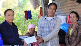 ດ້ວຍຄວາມເປັນຫ່ວງເປັນໄຍຂອງການນຳພັກລັດ ແລະ ອົງການຈັດຕັ້ງທຸກຂັ້ນ ທີ່ມີຕໍ່ຊີວິດການເປັນຢູ່ຂອງພໍ່ແມ່ປະຊາຊົນ ໂດຍສະເພາະແມ່ນຄອບຄົນທີ່ບໍ່ທັນພົ້ນທຸກ ໃຫ້ມີຊີວິດທີ່ດີຂຶ້ນ ໃນວັນທີ 8 ທັນວາ 2020, ທາງຄະນະພັກ, ຄະນະປົກຄອງເມືອງປາກຊັນ, ແຂວງບໍລິຄຳໄຊ ນຳໂດຍ ທ່ານ ໄມຈອມ ວັນນະສານຄຳ ເຈົ້້າເມືອງປາກຊັນ ພ້ອມດ້ວຍຄະນະ, ພະນັກງານຫ້ອງການກ່ຽວຂ້ອງຂອງເມືອງ, [&hellip;]