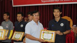 ພິທີສະຫຼຸບກິລາເຕະບານ ທີ່ແຂວງບໍລິຄຳໄຊ ໄດ້ເຂົ້າຮ່ວມແຂ່ງຂັ້ນທົ່ວປະເທດ ຕ້ອນຮັບວັນຊາດ ຄົບຮອບ 45 ປີ ໄດ້ຈັດຂຶ້ນໃນວັນທີ 15 ທັນວາ 2020 ທີ່ໂຮງແຮມດອກຈຳປາ ໂດຍການເຂົ້າຮ່ວມຂອງທ່ານ ບຸນເສັງ ປະທຳມະວົງ ຮອງເຈົ້າແຂວງບໍລິຄຳໄຊ ແລະ ທ່ານ ເລື່ອນວິໄລ ຈັນທະລາພັນ [&hellip;]