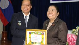       ກອງປະຊຸມປະຈຳປີ 2020 ຂອງຄະນະສະມາຊິກສະພາແຫ່ງຊາດ ປະຈະເຂດເລືອກຕັ້ງທີ 11 ແຂວງບໍລິຄຳໄຊ ໄດ້ຈັດຂື້ນໃນວັນທີ 21 ທັນວາ 2020 ຢູ່ທີ່ຫ້ອງປະຊຸມສະພາປະຊາຊົນແຂວງ ພາຍໃຕ້ການເປັນປະທານຂອງທ່ານ ປອ ສຸວັນນີ ໄຊຊະນະ ປະທານສະພາປະຊາຊົນແຂວງບໍລິຄຳໄຊ, ເປັນກຽດເຂົ້າຮ່ວມຂອງທ່ານ [&hellip;]