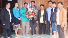   ໃນວັນທີ 15 ທັນວາ 2020 ນີ້ ການນຳເມືອງໄຊຈຳພອນ ໄດ້ລົງເຄື່ອນໄຫວອວຍພອນ ບຸນປີໃໝ່ຂອງເຜົ່າມົ້ງ ຫຼ ບຸນກິນຈຽງ ຢູ່ບ້ານບ້ານພຽງດີ, ບ້ານນ້ຳສັກ, ບ້ານນ້ຳອ້ອນ, ບ້ານວັງບານ, ສົບເຕີ່ງ ແລະ ບ້ານໂພນຄຳ ໂຊ່ງນຳພາໂດຍ ທ່ານ [&hellip;]