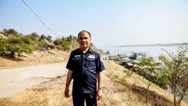    ທ່ານ ໄຊຊະນະ ວົງຊົມພູ ຮອງຫົວໜ້າດ່ານພາສີສາກົນ ປາກຊັນ-ບຶງການ ແຂວງ ບໍລິຄຳໄຊ ໄດ້ໃຫ້ສຳພາດຕໍ່ສື່ມວນຊົນແຂວງໃນວັນທີ 25 ມັງກອນ 2021 ວ່າ: ປີ 2020 ຄະນະຮັບຜິດຊອບດ່ານ ໄດ້ເອົາໃຈໃສ່ຊີ້ນໍາ-ນໍາພາພະນັກງານຫຼັກແຫຼ່ງພາຍໃນດ່ານ ເປັນຕົ້ນແມ່ນດ້ານການເມືອງແນວຄິດ, ດ້ານວຽກງານວິຊາສະເພາະ ເຫັນວ່າພາຍໃນດ່ານສາກົນ-ປາກຊັນ-ບຶງການມີຄວາມສະຫງົບໂດຍພື້ນຖານ, [&hellip;]