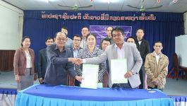   ພິທີເຊັນສັນຍາ ໂຄງການກໍ່ສ້າງ ແລະ ສ້ອມແປງໂຮງຮຽນປະຖົມສົມບູນ ບ້ານນໍ້າເຕັກ, ສ້ອມແປງໂຮງຮຽນປະຖົມ ບ້ານພູຄໍາ ເມືອງບໍລິຄັນ ແຂວງບໍລິຄຳໄຊ ໄດ້ຈັດຂື້ນໃນວັນທີ 13 ມັງກອນ 2021 ຢູ່ສະໂມສອນຂອງເມືອງບໍລິຄັນ, ໃຫ້ກຽດເຂົ້າຮ່ວມຂອງທ່ານ ທອງໃບ ທອງໃສ ຮອງເຈົ້າເມືອງບໍລິຄັນ, ມີຕາງໜ້າໂຄງການ [&hellip;]