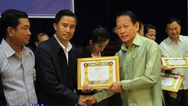 ກອງປະຊຸມສະຫຼຸບວຽກງານກາແດງ ແລະ ວຽກງານເລືອດຂອງແຂວງບໍລິຄຳໄຊ ປະຈຳປີ 2020 ໄດ້ຈັດຂຶ້ນໃນວັນທີ 26 ມັງກອນ 2021 ຫ້ອງປະຊຸມຫ້ອງວ່າການແຂວງ ໂດຍການເປັນປະທານຂອງ ທ່ານ ຄຳແຫວນ ປັນຍານຸວົງ ຮອງເຈົ້າແຂວງ ປະທານຄະນະກຳມະການສົ່ງເສີມການບໍຈາກເລືອດບໍລິຄຳໄຊ, ໃຫ້ກຽດເຂົ້າຮ່ວມຂອງ ທ່ານ ສີງ ເມໂນລາດ [&hellip;]