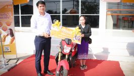 ຕອນບ່າຍ ວັນທີ 15 ມັງກອນ 2021 ຢູ່ທີ່ບໍລິສັດ ສະຕາ ໂທລະຄົມ (ຢູນີເທວ) ສາຂາແຂວງ ບໍລິຄຳໄຊ ໄດ້ຈັດພິທີມອບ-ຮັບ ລົດຈັກ Honda Zoomer X ( ຮອນດ່າ ຊຸມເມີເອັກ ) [&hellip;]