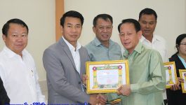 ເພື່ອເປັນການສະຫຼຸບຕິລະຄາດ້ານດີ, ດ້ານອ່ອນ ແລະ ບາງຂໍ້ຄົງຄ້າງ ກອງປະຊຸມສະຫຼຸບວຽກງານສາທາລະນະສຸກ 5 ປີ (2016-2020) ໄດ້ຈັດຂຶ້ນໃນວັນທີ 26 ກຸມພາ 2021 ຢູ່ໂຮງແຮມສຸນັນທາ ບ້ານໂພນໄຊເໜືອ ເມືອງປາກຊັນ ແຂວງບໍລິຄຳໄຊ ໃຫ້ກຽດເຂົ້າຮ່ວມໂດຍ ທ່ານ ດຣ ບຸນແຝງ [&hellip;]
