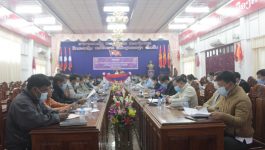    ໃນຕອນເຊົ້າຂອງວັນທີ 4 ກຸມພາ 2021 ທີ່ຫ້ອງປະຊຸມຫ້ອງວ່າການເມືອງຄຳເກີດ ໄດ້ຈັດກອງປະຊຸມ ສະຫລຸບການຈັດຕັ້ງປະຕິບັດວຽກງານປະຈຳປີ 2020 ແລະ ວາງທິດທາງແຜນການປະຈຳປີ 2021 ຂອງຫ້ອງການພາຍໃນເມືອງ ພາຍໃຕ້ການເປັນປະທານຂອງ ທ່ານ ລໍາທອງ ແກ້ວລະຄອນ ຫົວຫນ້າຫ້ອງການພາຍໃນ, ໃຫ້ກຽດເຂົ້າຮ່ວມໂດຍ ທ່ານ [&hellip;]