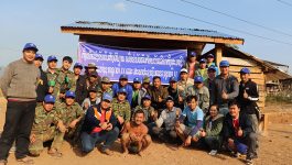    ເພື່ອເປັນການສ້າງຂະບວນການ ຂໍ່ານັບຮັບຕ້ອນໃນບັ້ນເລືອກຕັ້ງສະມາຊິກສະພາແຫ່ງຊາດ ຊຸດທີ IX ແລະ ສະມາຊິກສະພາປະຊາຊົນແຂວງ ຊຸດທີ II ທິມງາມຊາວໜຸ່ມອາສາທົ່ວເມືອງວຽງທອງ ແຂວງບໍລິຄຳໄຊ ໄດ້ຮ່ວມໃຈປະກອບສ່ວນທຶນຮອນ ແລະ ເຫື່ອແຮງ ແບ່ງເບົາທາງດ້ານທີ່ຢູ່ອາໃສໃຫ້ແກ່ຄອບຄົວ ທ້າວ ໂສດ ຢູ່ບ້ານ ວັງຫີນ, ເມືອງວຽງທອງ, [&hellip;]