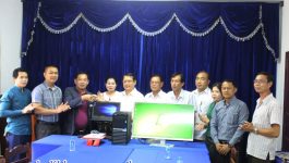 ເພື່ອເປັນການປະກອບສ່ວນເຂົ້າໃນການປະຕິບັດໜ້າທີ່ວຽກງານ ຂອງວຽກງານສື່ມວນຊົນ ໃນວັນທີ 1 ມີນາ 2021 ຢູ່ສະຖານີວິທະຍຸ-ໂທລະພາບແຂວງບໍລິຄຳໄຊ ທ່ານ ວັນໄຊ ຕະວິນຍານ ບັນນາທິການໃຫຍ່ໜັງສືພິມປະຊາຊົນ ໄດ້ນຳເອົາຄອມພິວເຕີໂນດບຸກ 2 ເຄື່ອງ ແລະ ຕັ້ງໂຕະ 1 ເຄື່ອງ ມາມອບໃຫ້ສະຖານີວິທະຍຸ-ໂທລະພາບ, ໜັງສືພິມ [&hellip;]