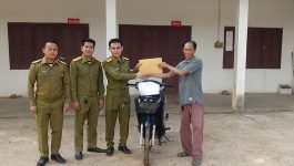   ວັນທີ່ 01 ມີນາ 2021 ເຈົ້າໜ້າທີ່ ປກສ ເມືອງບໍລິຄັນ ແຂວງ ບໍລິຄຳໄຊ ໄດ້ນຳເອົາລົດຈັກ ເວບ 100 ສີຂຽວຫົວເປັດ ບໍ່ມີປ້າຍທະບຽນ, ທີ່ເກັບກູ້ມາໄດ້ຈາກຄະດີລັກຊັບພົນລະເມືອງ ມາມອບຄືນໃຫ້ເຈົ້າຂອງເດີມ ກ່າວມອບໂດຍ ທ່ານ ຮ້ອຍໂທ [&hellip;]