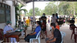 ໃນຕອນເຊົ້າຂອງວັນທີ 19 ພຶດສະພາ 2021 ຢູ່ທີ່ ໂຮງໝໍຊຸມຊົນເມືອງທ່າພະບາດ ແຂວງບໍລິຄຳໄຊ ໄດ້ເປີດຂະບວນການສັກຢາວັກຊີນກັນພະຍາດໂຄວິດ-19 ໃຫ້ກຸ່ມເປົ້າໜາຍທີ່ມີຄວາມສ່ຽງພາຍໃນເມືອງ ເປັນຮອບທີ່ 3 ,ເຂັ້ມທີ່ 1 ຂອງການສັກວັກຊິນທີ່ເມືອງທ່າພະບາດ ໃນການສັກວັກຊີນໂຄວິດ-19ໃນຄັ້ງນີ້ໂດຍແມ່ນຈະໄດ້ ປະຕິບັດຢູ່ 2 ວັນໃນລະຫວ່າງ 19- 20 [&hellip;]