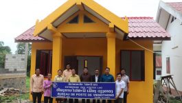 ໃນວັນທີ 7 ກໍລະກົດ 2021 ຢູ່ຫ້ອງການບ້ານ ບ້ານ ນ້ຳຢ້າງ ເມືອງວຽງທອງ, ແຂວງບໍລິຄໍາໄຊ ໄດ້ຈັດພິທີມອບ-ຮັບຫ້ອງການໄປສະນີຫຼັງໃໝ່ ພາຍຫຼັງກໍ່ສ້າງສໍາເລັດ ລະຫວ່າງ ຫ້ອງວ່າການເມືອງ ແລະ ລັດວິສະຫະກິດໄປສະນີ ສາຂາ ແຂວງບໍລິຄໍາໄຊ ໂດຍເປັນກຽດເຂົ້າຮ່ວມຂອງ ທ່ານ ອາລຸນສັກ [&hellip;]