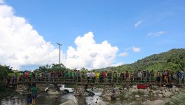 ຕະຫຼອດໄລຍະຜ່ານມາ ເປັນຕົ້ນແມ່ນ ໃນລະດູຝົນ ແມ່ນພົບກັບຄວາມຫຍຸ້ງຍາກຫຼາຍ ໃນການສັນຈອນໄປມາ ຈາກບ້ານຕ່າງໆ ໄປຫາໂຮງໝໍຊຸມຊົນຂອງເມືອງ ເພາະຕ້ອງໄດ້ຂ້າມນໍ້າ, ທັງເພື່ອເປັນການສ້າງຂະບວນການສະເຫຼີມສະຫຼອງວັນຄ້າຍວັນເກີດຂອງ ທ່ານ ສຸພານຸວົງ ຜູ້ນໍາທີ່ແສນເຄົາລົບຮັກ ຂອງປວງຊົນລາວ ແລະ ວັນສໍາຄັນຕ່າງໆຂອງຊາດ. ວັນທີ 17 ກໍລະກົດ 2021 ອົງການປົກຄອງບ້ານນໍ້າອ້ອນ [&hellip;]