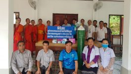 ໃນຕອນເຊົ້າວັນທີ່ 21 ກໍລະກົດ 2021 ຢູ່ໂຮງໝໍນ້ອຍ ຈອມທອງ ເມືອງວຽງທອງ ແຂວງບໍລິຄຳໄຊ ຍາທ່ານ ຄຳພອນ ທາອີນໄຊຍະວົງ ຮອງເຈົ້າຄະນະແຂວງບໍລິຄຳໄຊ, ເຈົ້າຄະນະສົງເມືອງວຽງທອງ ໄດ້ມອບອຸປະກອນການແພດ ໃຫ້ໂຮງໝໍນ້ອຍຈອມທອງ ໂດຍເປັນກຽດເຂົ້າຮ່ວມຂອງທ່ານ ດຣ ບຸນລັບ ວົງເສນາ ຫົວໜ້າຫ້ອງການສາທາລະນະສຸກເມືອງວຽງທອງ, [&hellip;]