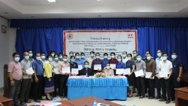ຊຸດຝຶກອົມຮົມ ກ່ຽວກັບການຄຸ້ມຄອງຄວາມສ່ຽງໄພພິບັດ ແລະ ການປະເມີນຄວາມຕ້ອງການພາຍຫຼັງເກີດໄພພິບັດ ໄດ້ຈັດຂຶ້ນໃນວັນທີ 24 ສິງຫາ ແລະ ສຳເລັດລົງໃນຕອນບ່າຍຂອງວັນທີ 26 ສິງຫາ 2021 ຢູ່ຫ້ອງປະຊຸມຫ້ອງວ່າການແຂວງບໍລິຄໍາໄຊ ໃຫ້ກຽດເຂົ້າຮ່ວມໂດຍທ່ານນາງ ວັນເພັງ ໄຊສົງຄາມ ຫົວໜ້າອົງການກາແດງແຂວງບໍລິຄຳໄຊ, ທ່ານ ດຣ ສີວິໄລ [&hellip;]