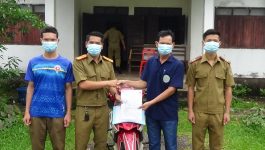 ວັນທີ 26 ກໍລະກົດ 2021 ເຈົ້າໜ້າທີ່ ໜ່ວຍງານຄະດີອາຍາ ໄດ້ຮັບການລາຍງານຈາກພົນລະເມືອງດີ ວ່າ: ມີ ທ້າວ ເມັ່ງວ່າງ , ອາຍຸ 25ປີ, ປະຊາຊົນ ບ້ານ ສີສະຫວາດ ເມືອງບໍລິຄັນ ແຂວງບໍລິຄຳໄຊ, ກຳລັງ [&hellip;]