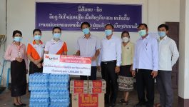 ໃນຕອນເຊົ້າວັນທີ 23 ກັນຍາ 2021 ບໍລິສັດສະຕຣາໂທລະຄົມ ສາຂາແຂວງບໍລິຄຳໄຊ ໄດ້ນຳເອົາເຄື່ອງບໍລິໂພກ ປະເພດ ນ້ຳດື່ມ 20 ແພັກ, ໝີ່ສຳເລັດຮູບ 1 ແກັດໃຫຍ່ ແລະ 4 ແກັດນ້ອຍ ລວມມູນຄ່າ 1.000.000 ກີບ [&hellip;]