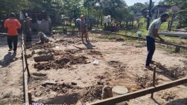 ໃນວັນວັນທີ 12 ພະຈິກ 2021 ທ່ານ ໄມຈອມ ວັນນະສານຄຳ ເຈົ້າເມືອງປາກຊັນ ພ້ອມດ້ວຍຄະນະ ໄດ້ລົງເຄື່ອນໄຫວຕິດຕາມການປຸກສ້າງທີ່ຢູ່ອາໃສ ໃຫ້ແກ່ຄອບຄົວທຸກຍາກ ແລະ ຄອບຄົວອະນາຖາ ພາຍໃນເມືອງປາກຊັນ ພ້ອມທັງນຳເອົາເຂົ້າສານໜຽວຈຳນວນ 5 ເປົາ, ເປົາລະ 50 ກິໂລ [&hellip;]