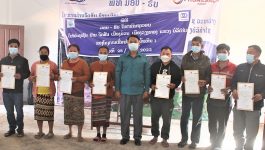         ຕອນເຊົ້າຂອງວັນທີ 25 ມັງກອນ 2022 ຢູ່ບ້ານເມືອງມ່ວນ, ເມືອງວຽງທອງ, ແຂວງບໍລິຄໍາໄຊ ໄດ້ຈັດພິທີ ມອບ – ຮັບ ໃບຕາດີນຖາວອນ ຂອງໂຄງການເຂື່ອນໄຟຟ້ານໍ້າເທີນ 1 ໂດຍເປັນກຽດເຂົ້າຮ່ວມຂອງ ທ່ານ ພັອ ຄໍາແພນ [&hellip;]