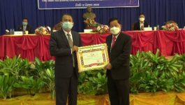          ພີທີປະກາດຮັບຮອງເອົາ ເມືອງບໍລິຄັນ ເປັນເມືອງປະຕິບັດຂະບວນການສ້າງຄອບຄົວ ແລະ ບ້ານສາມັກຄີປອງດອງເປັນເມືອງທີ່ 5 ຂອງແຂວງບໍລິຄໍາໄຊ ໄດ້ຈັດຂື້ນໃນວັນທີ່ 12 ມັງກອນ 2022 ນີ້. ຢູ່ສະໂມສອນຂອງເມືອງບໍລິຄັນ ໃຫ້ກຽດເຂົ້າຮ່ວມພິທີຂອງທ່ານ ບຸນຄໍາ ໄຊເຍ່ຍລໍວື່ ຄະນະປະຈໍາພັກແຂວງ ປະທານແນວລາວສ້າງຊາດແຂວງບໍລິຄໍາໄຊ, ທ່ານ [&hellip;]