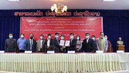ພິທີເຊັນສັນຍາສຳປະທານ ໂຄງການລົງທຶນ ປູກໝາກສົ້ມພໍດີ ແລະ ໝາກໃສ່ ໄດ້ຈັດຂຶ້ນໃນຕອນບ່າຍຂອງວັນທີ 23 ກຸມພາ 2022 ຢູ່ຫ້ອງປະຊຸມ ພະແນກແຜນການ ແລະ ການລົງທຶນແຂວງ ຕາງໜ້າໃຫ້ແກ່ອໍານາດການປົກຄອງແຂວງບໍລິຄຳໄຊ ເຊັນໂດຍ ທ່ານ ໄຊອຳພອນ ສີຫາວົງ ຫົວໜ້າພະແນກແຜນການ ແລະ [&hellip;]