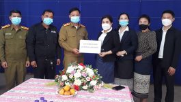 ຕອນເຊົ້າ ວັນທີ 11 ກຸມພາ 2022 ພາກສ່ວນຕ່າງໆ ໄດ້ນຳເອົາເງິນສົດ ມາມອບໃຫ້ກອງພັນປ້ອງກັນເຄື່ອນທີ່ ກອງບັນຊາການ ປກສ ແຂວງ ບໍລິຄຳໄຊ ເພື່ອເປັນການປະກອບສ່ວນຊຸກຍູ້ເຂົ້າໃນວຽກງານການກໍ່ສ້າງພື້ນຖານໂຄງລ່າງ ກໍ່ຄືການປັບປຸງປົວແປງ ພັດທະນາກົມກອງ ລວມມູນຄ່າ 12,320,000 ກີບ. ໃນນີ້, ທະນາຄານຮ່ວມພັດທະນາ [&hellip;]