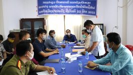 ຕອນເຊົ້າວັນທີ 22 ມີນາ 2022 ຢູ່ທີ່ຫ້ອງການອຸດສາຫະກຳ ແລະ ການຄ້າ ເມືອງປາກກະດິງ ແຂວງບໍລິຄຳໄຊ ໄດ້ຈັດກອງປະຊຸມ ປຶກສາຫາລືແລກປຽ່ນບົດຮຽນ ລະຫວ່າງ ພາກລັດ ກັບພາກທຸລະກິດນ້ຳມັນເຊື້ອໄຟພາຍໃນເມືອງ. ເປັນກຽດເຂົ້າຮ່ວມຂອງທ່ານ ພົງສະຫວັດ ຄຳສຸກຖາວົງ ຮອງເຈົ້າເມືອງປາກກະດິງ ຜູ້ຊີ້ນຳວຽກງານເສດຖະກິດຂັ້ນເມືອງ, ທ່ານ [&hellip;]