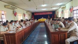 ໃນຕອນເຊົ້າຂອງວັນທີ 25-26 ເມສາ 2022 ຢູ່ທີ່ສະໂມສອນປົກຄອງເມືອງບໍລິຄັນ ແຂວງບໍລິຄໍາໄຊ ໄດ້ຈັດກອງປະຊຸມຝຶກອົບຮົມການແນະນຳການນຳໃຊ້ປຶ້ມແບບຮຽນ ແລະ ຄູ່ມື ວິຊາຄະນິດສາດ ຊັ້ນປະຖົມປີທີ 4 ສະບັບປັບປຸງໃໝ່ໃຫ້ແກ່ຄູສອນຂັ້ນ ປ4 ທົ່ວເມືອງບໍລິຄັນ ພາຍໃຕ້ການເປັນປະທານຂອງທ່ານ ບຸນສີ ຈັນທະວົງ ຮອງຫົວໜ້າຫ້ອງການສຶກສາທິການ ແລະ [&hellip;]