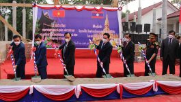 ພິທີວາງສີລາລຶກ ໂຄງການກໍ່ສ້າງໂຮງໝໍທະຫານ ແຂວງບໍລິຄຳໄຊ ໄດ້ຈັດຂຶ້ນໃນຕອນບ່າຍຂອງວັນທີ 9 ເມສາ 2022 ຢູ່ບ້ານຊະນະໄຊ ເມືອງປາກຊັນ ແຂວງບໍລິຄຳໄຊ ເປັນກຽດເຂົ້າຮ່ວມໂດຍທ່ານ ປອ ກອງແກ້ວ ໄຊສົງຄາມ ກຳມະການສູນກາງພັກ, ເລຂາຄະນະບໍລິຫານງານພັກແຂວງ ເຈົ້າແຂວງບໍລິຄຳໄຊ ແລະ ທ່ານ ຮວ່າງຈຸງຢຸ້ງ [&hellip;]