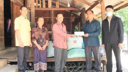 ໃນວັນທີ 19 ເມສາ 2022 ນີ້ ທ່ານ ວິໄລ ສີສະມຸດ ຮອງເລຂາພັກເມືອງ ປະທານກວດກາພັກ-ລັດເມືອງຄຳເກີດ ແລະ ທັງເປັນສະມາຊິກສະພາປະຊາຊົນແຂວງ ປະຈຳເຂດເລືອກຕັ້ງເມືອງຄຳເກີດ ພ້ອມດ້ວຍ ທ່ານ ນາງ ວັນເພັງ ໄຊສົງຄາມ ຫົວໜ້າຫ້ອງການກາແດງ ແຂວງບໍລິຄຳໄຊ [&hellip;]