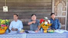 ໃນວັນທີ 19 ພຶດສະພາ 2022 ຢູ່ທີ່ຫ້ອງການບ້ານນໍ້າສາງ ເມືອງ ປາກກະດິງ ທ່ານ ບຸນເສັງ ປະທຳມະວົງ ຮອງເຈົ້າແຂວງບໍລິຄຳໄຊ ພ້ອມດ້ວຍພະແນກການທີ່ກ່ຽວຂ້ອງຂັ້ນແຂວງ ໄດ້ລົງຊຸກຍູ້ຕິດຕາມ ໂຄງການຂຸດຄົ້ນແຮ່ກົ່ວ ແລະ ແຮ່ທາດທີ່ຕິດພັນ ຂອງບໍລິສັດ ວິນາມາຍ ລາວ ຈຳກັດຜູ້ດຽວ, [&hellip;]
