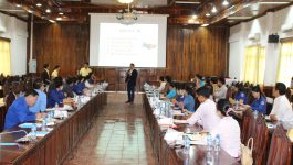 ຊຸດຝຶກອົມຮົມການເວົ້າຕໍ່ໜ້າມວນຊົນ, ການສື່ສານ ແລະ ພາວະຜູ້ນຳ ໄດ້ຈັດຂຶ້ນໃນວັນທີ 14 ມິຖຸນາ 2022 ຢູ່ຫ້ອງວ່າການ ແຂວງບໍລິຄຳໄຊ ເປັນປະທານໂດຍ ທ່ານ ຄໍາຫຼ້າ ຫຼວງແສງເພັດ ຮອງຫົວໜ້າຫ້ອງວ່າການ, ມີຄະນະຮັບຜິດຊອບ ແລະ ວິທະຍາກອນ ຈາກສູນສ້າງທັກສະການເວົ້າຕໍ່ໜ້າມວນຊົນ, ການສື່ສານ, [&hellip;]