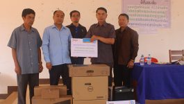     ຕອນເຊົ້າຂອງວັນທີ 27 ພຶດສະພາ 2022 ຢູ່ສະໂມສອນບ້ານຫ້ວຍຫອຍ, ເມືອງວຽງທອງ, ແຂວງບໍລິຄໍາໄຊ ໄດ້ຈັດພິທີມອບ – ຮັບເງິນ 413 ລ້ານກີບ ແລະ ເຄື່ອງຄອມພີວເຕີ ຈໍານວນໜຶ່ງ ໃຫ້ກອງທຶນທຸລະກິດຮ່ວມໝູ່ບ້ານຫ້ວຍຫອຍ ຂອງໂຄງການເຂື່ອນໄຟຟ້ານໍ້າເທິນ 1, ໂດຍເປັນກຽດເຂົ້າຮ່ວມຂອງ [&hellip;]
