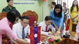 ໃນຕອນບ່າຍວັນທີ 8 ສິງຫາ 2022 ຢູ່ຫ້ອງປະຊຸມຫ້ອງວ່າການປົກຄອງເມືອງເຮືອງເຊີ່ນ, ແຂວງ ຮ່າຕິ່ງ ສສ ຫວຽດນາມ ໄດ້ຈັດກອງປະຊຸມພົບປະ ແລກປ່ຽນບົດຮຽນ ລະຫວ່າງ ເມືອງເຮືອງເຊິ່ນ ແຂວງຮ່າຕິ່ງ ສສ ຫວຽດ ນາມ ກັບ ເມືອງຄຳເກີດ ແຂວງບໍລິຄຳໄຊ [&hellip;]